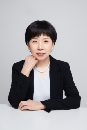 程粉红女士，ITU-R SG4副主席，中国卫星网络集团有限公司频轨中心高级专家