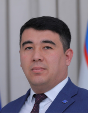 Dilmurod Dusmatov先生，乌兹别克斯坦数字技术部共和国无线电频率委员会秘书，部门负责人